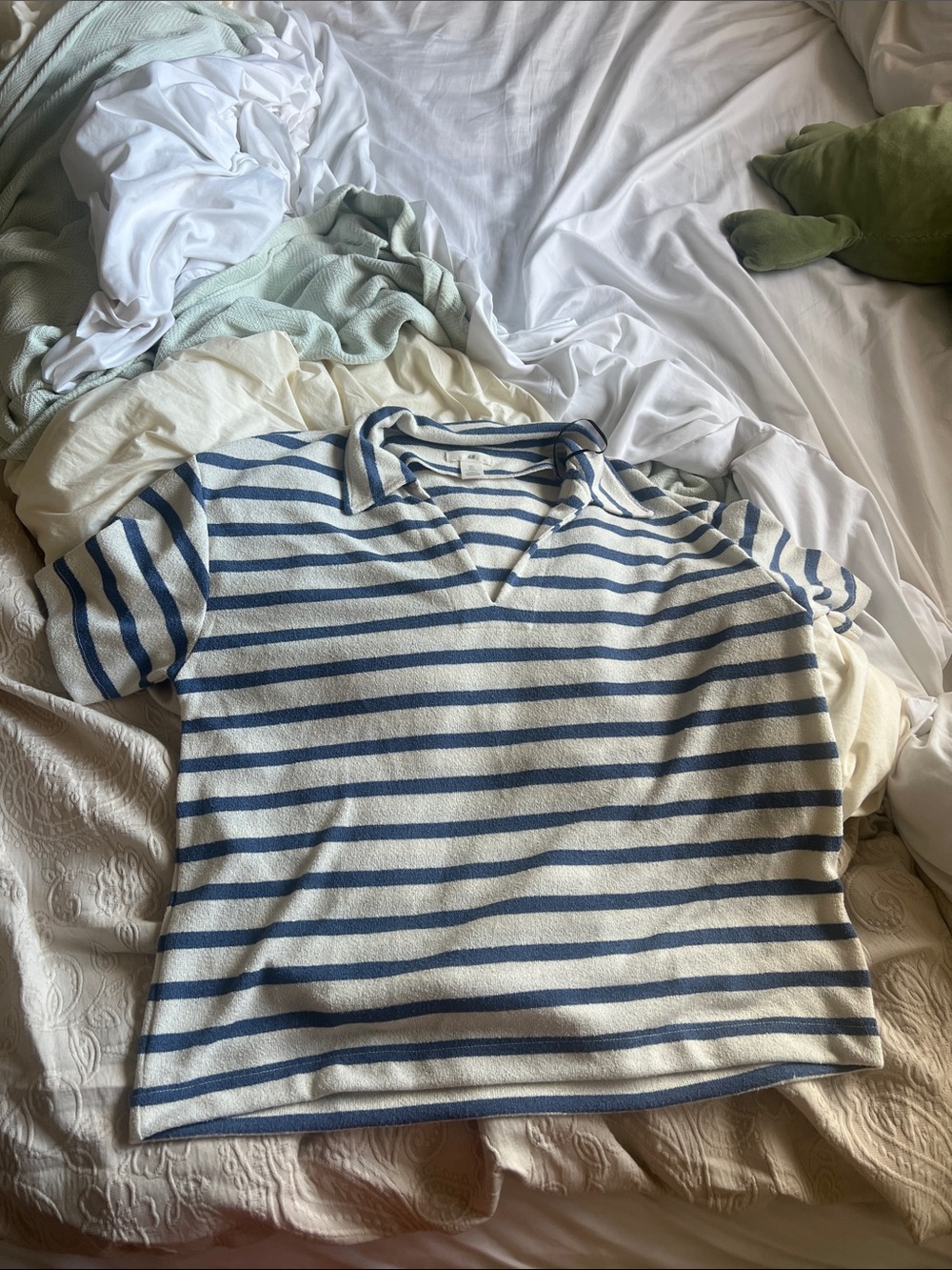 H&M White and Blue Striped Short-Sleeve Polo Tee